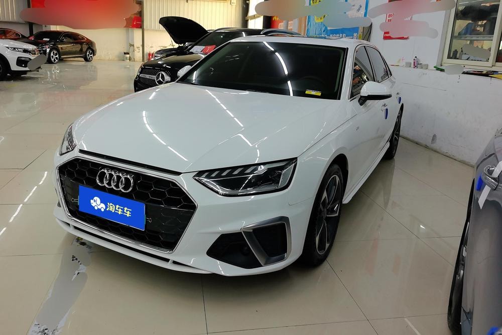 Audi A4L 2020 — фото автомобиля 1