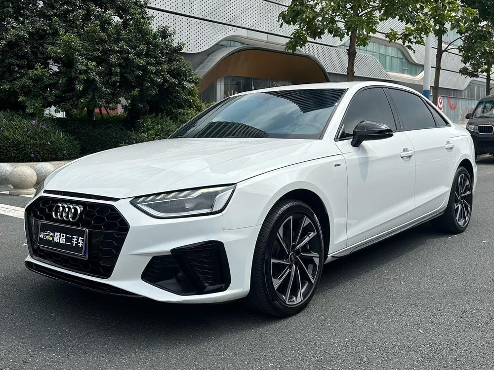 Audi A4L 2023 — фото автомобиля 1