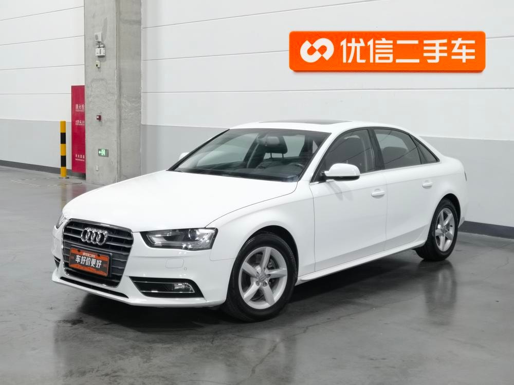 Audi A4L 2015 — фото автомобиля