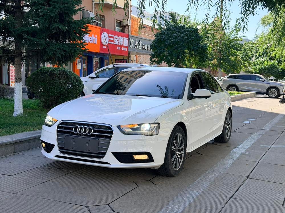 Audi A4L 2013 — фото автомобиля