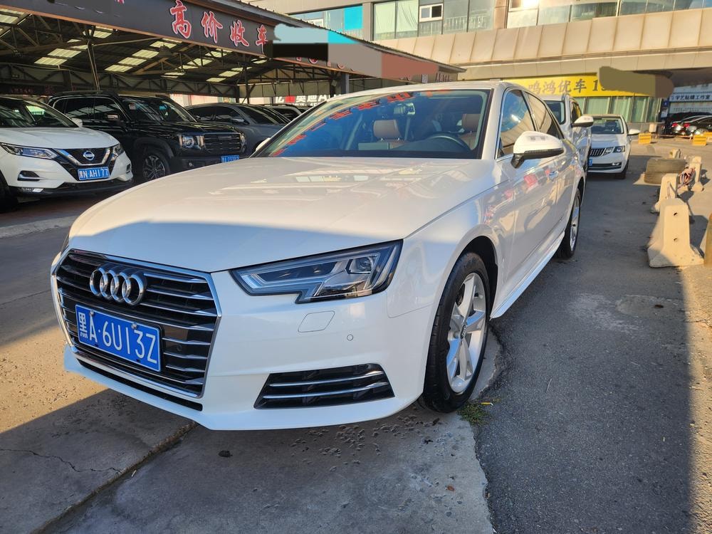 Audi A4L 2017 — фото автомобиля 1