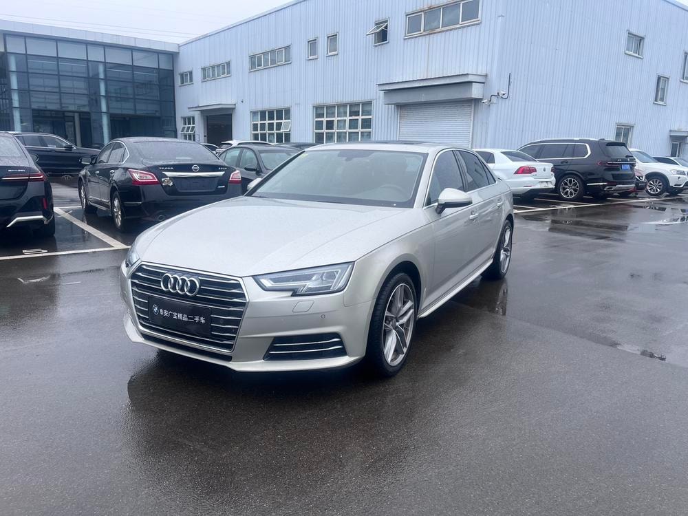 Audi A4L 2018 — фото автомобиля 1
