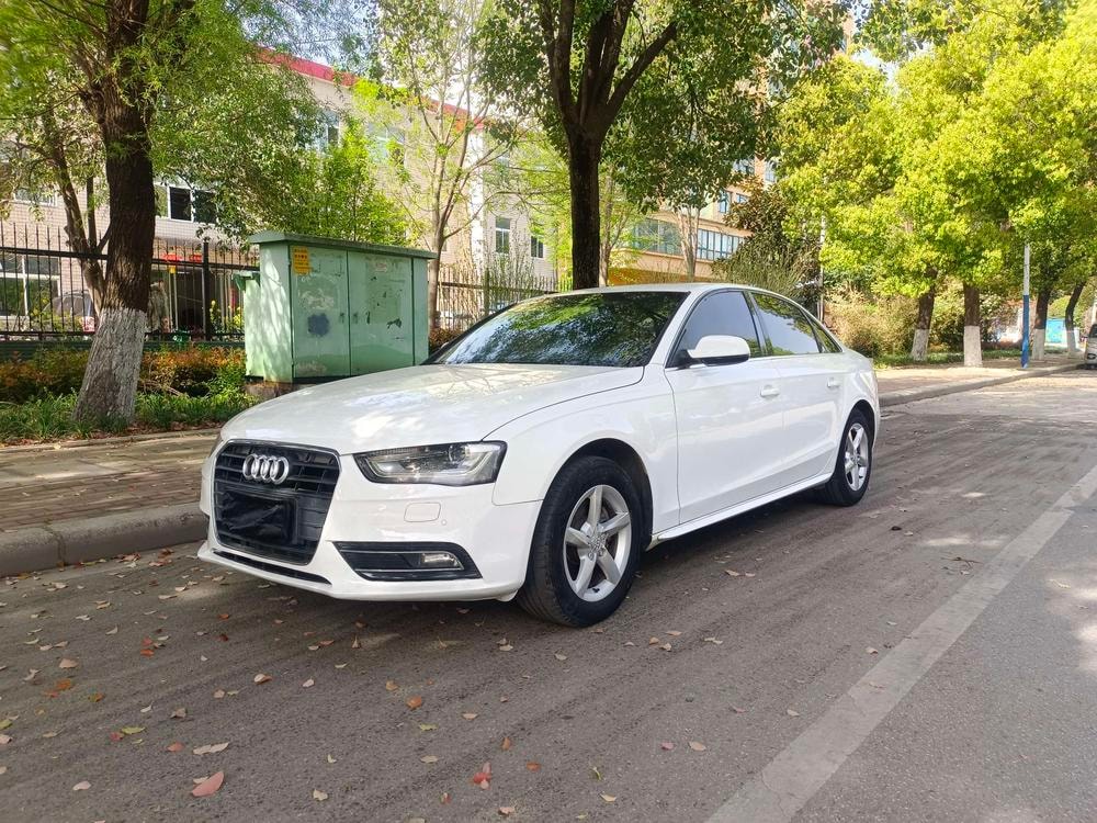 Audi A4L 2013 — фото автомобиля