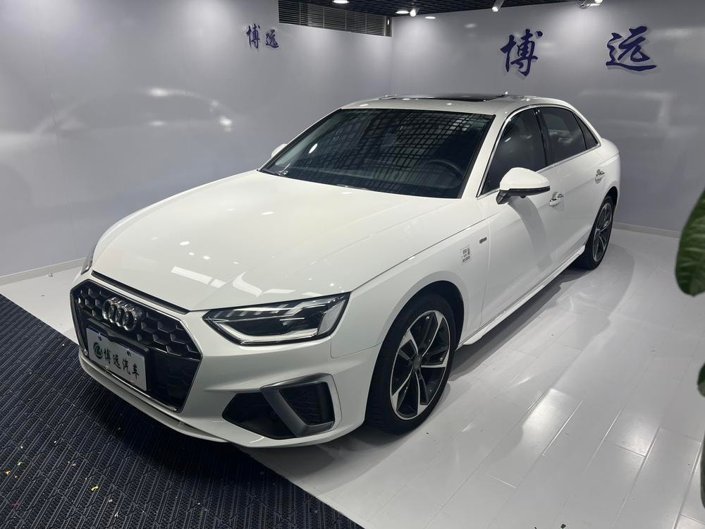 Audi A4L 2022 — фото автомобиля 1