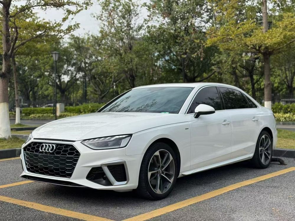 Audi A4L 2020 — фото автомобиля 1