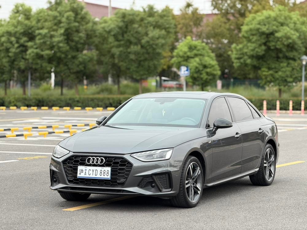 Audi A4L 2022 — фото автомобиля 1