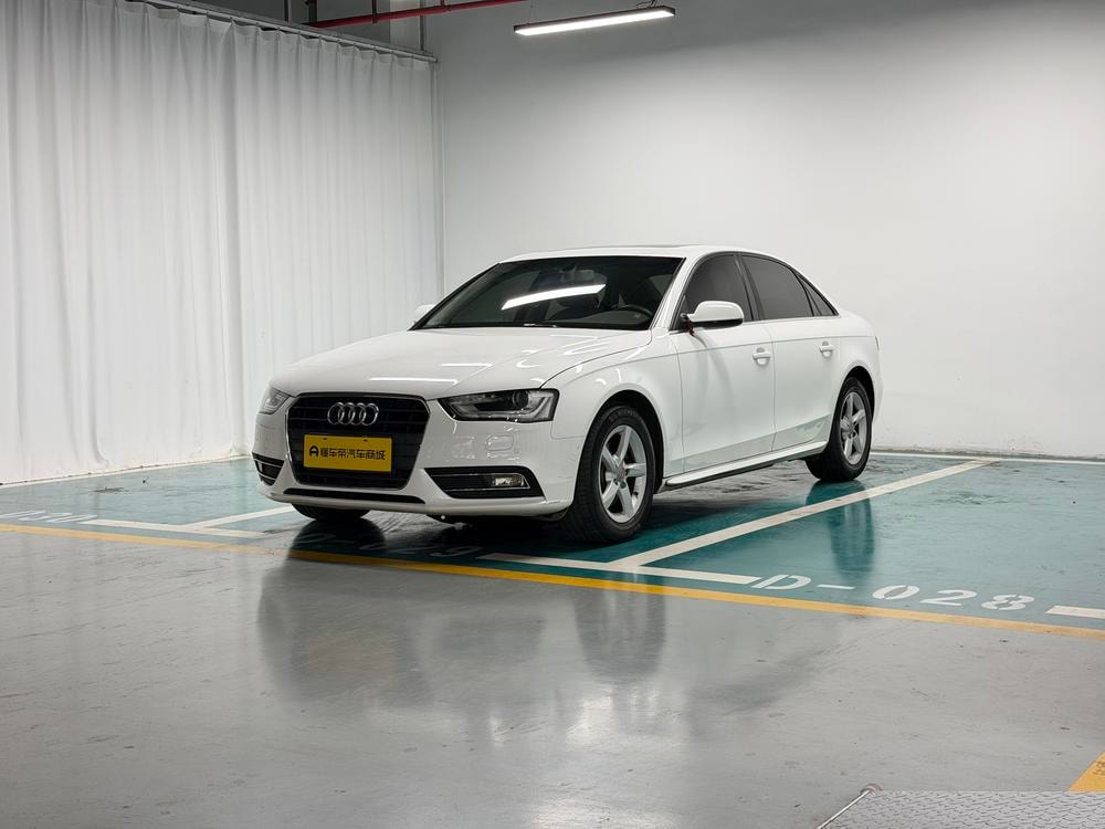 Audi A4L 2013 — фото автомобиля