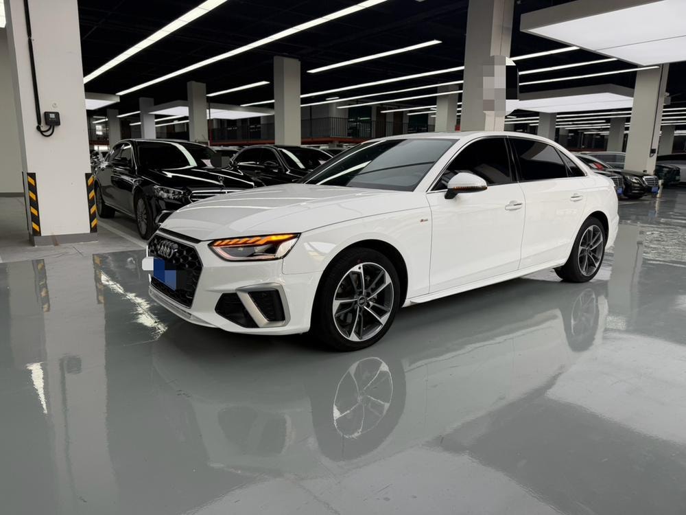 Audi A4L 2022 — фото автомобиля 1