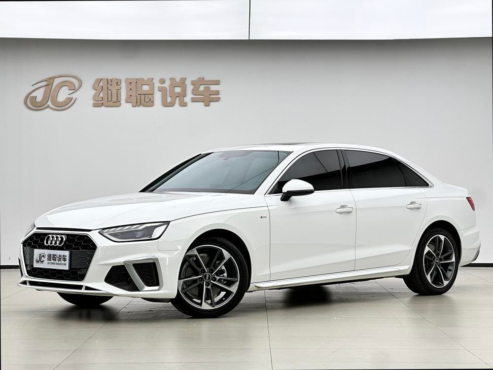 Audi A4L 2022 — фото автомобиля 1