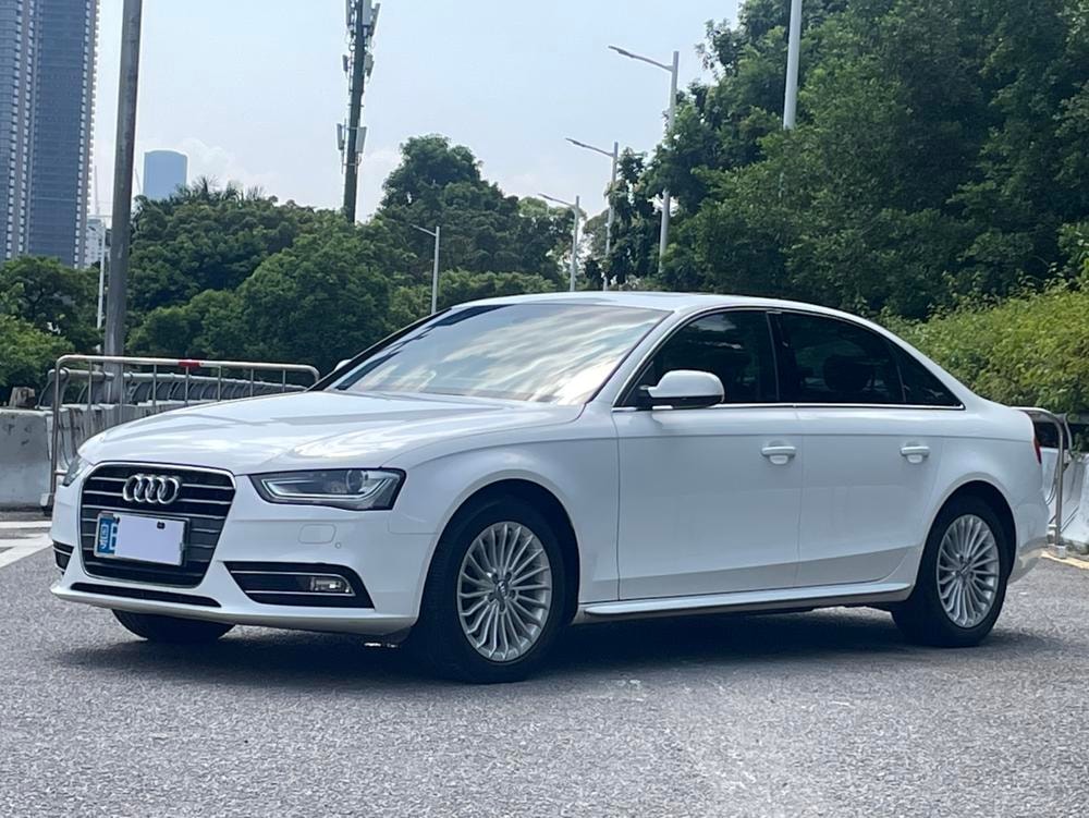 Audi A4L 2013 — фото автомобиля