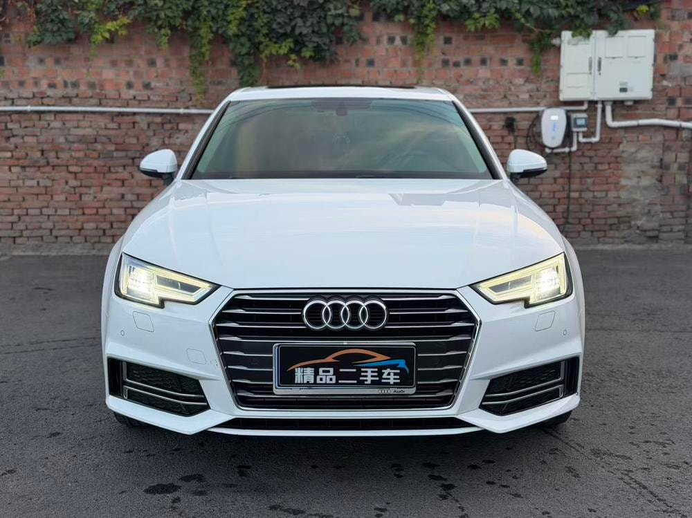 Audi A4L 2019 — фото автомобиля 1