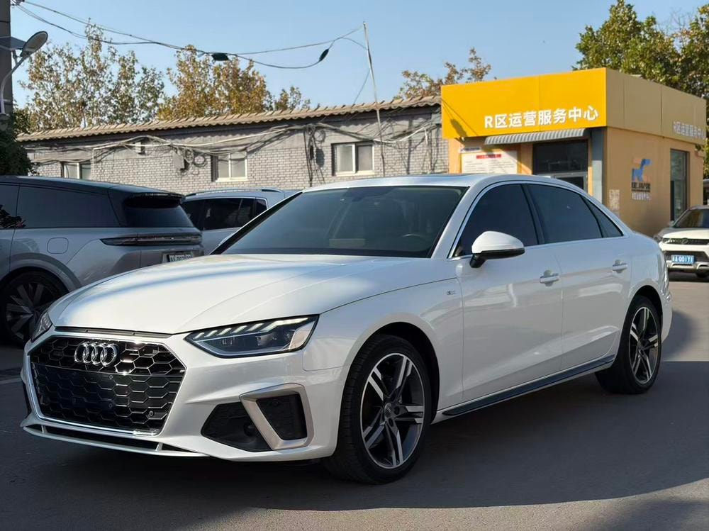 Audi A4L 2020 — фото автомобиля 1