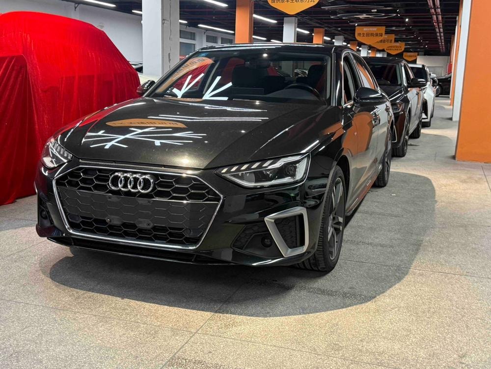 Audi A4L 2020 — фото автомобиля