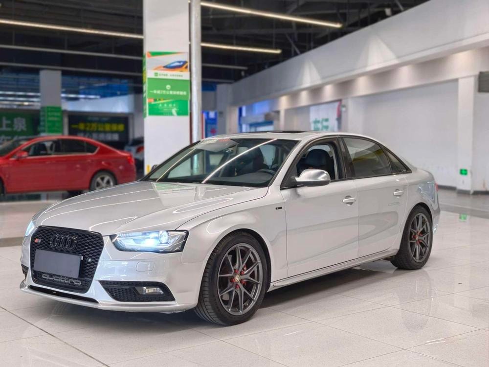 Audi A4L 2015 — фото автомобиля