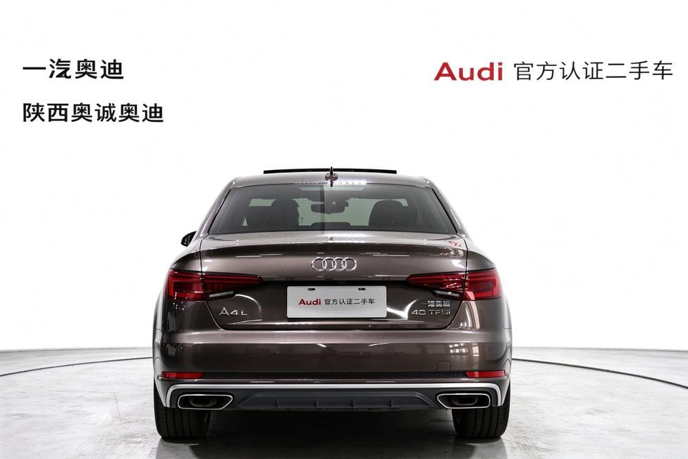 Audi A4L 2019 — фото автомобиля 1