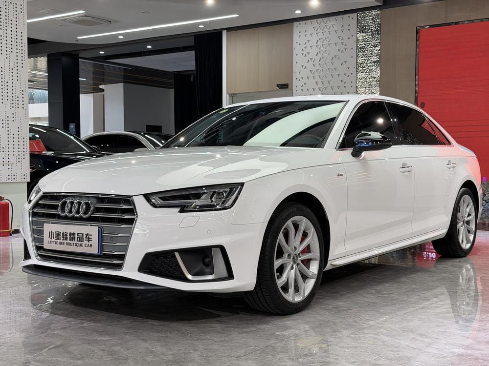 Audi A4L 2019 — фото автомобиля
