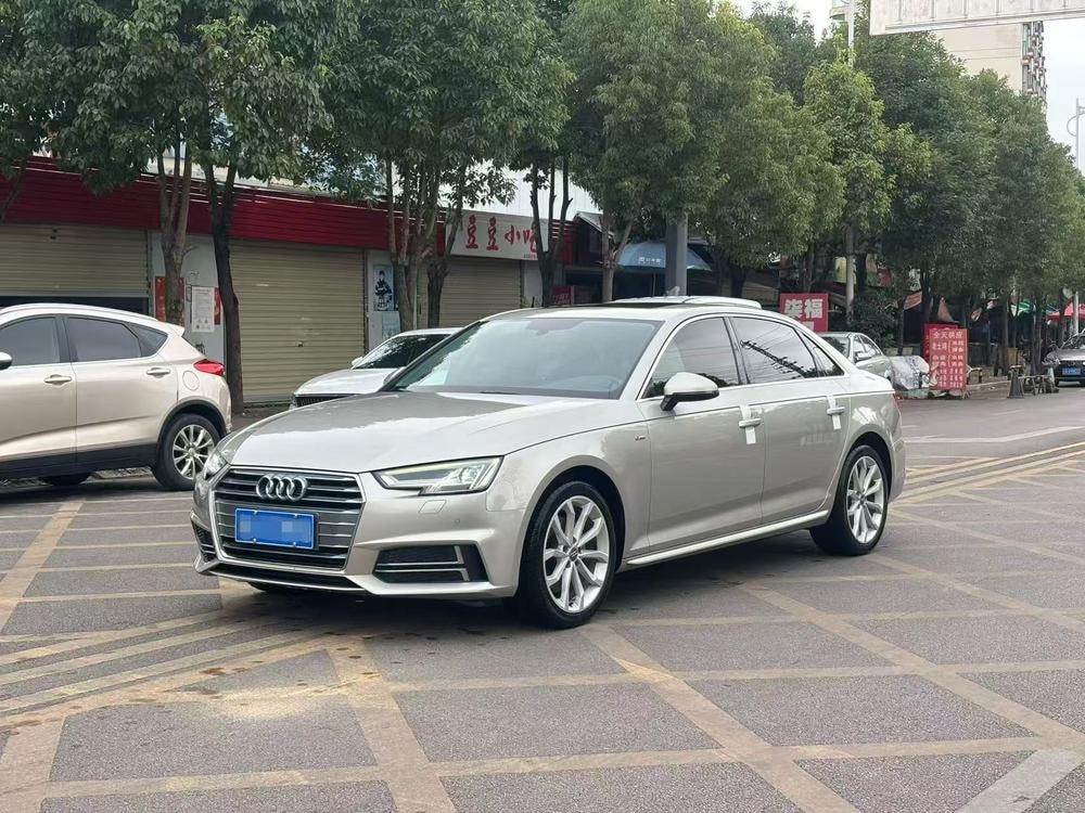 Audi A4L 2018 — фото автомобиля 1