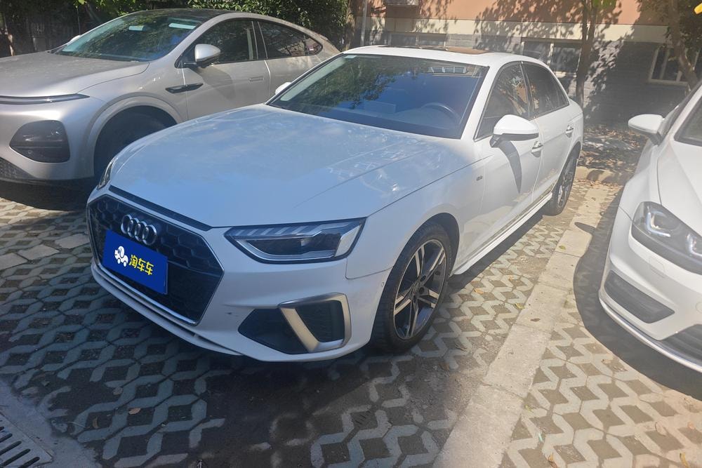 Audi A4L 2020 — фото автомобиля 1