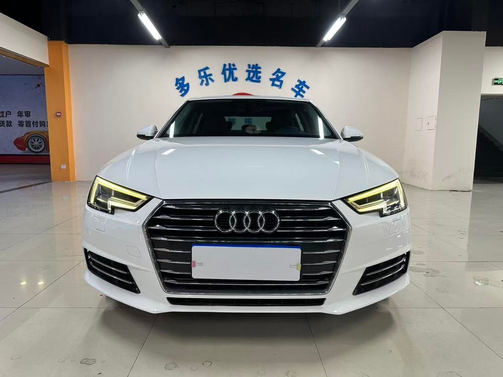 Audi A4L 2018 — фото автомобиля 1
