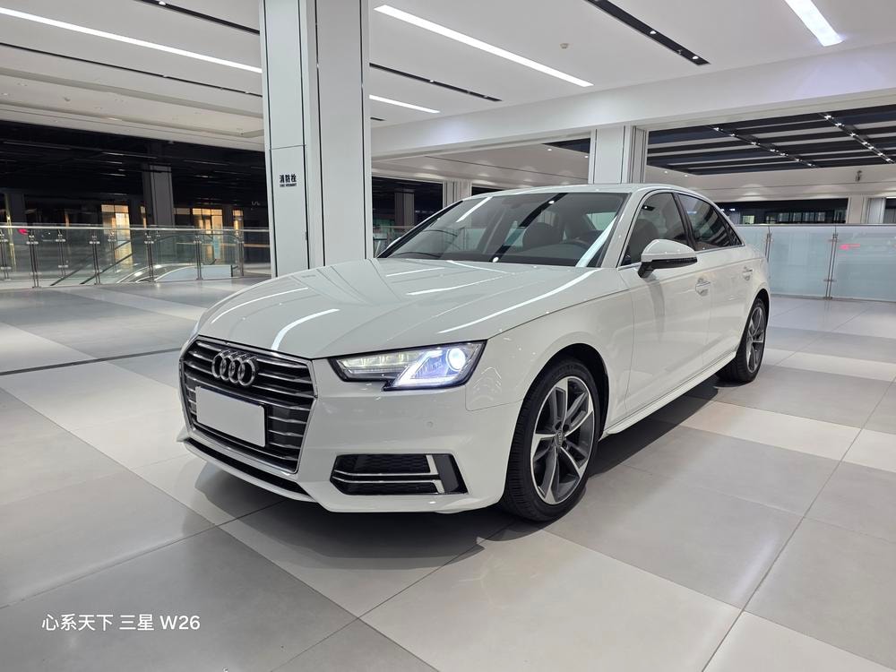 Audi A4L 2018 — фото автомобиля 1