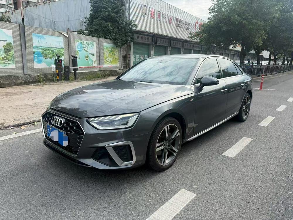 Audi A4L 2020 — фото автомобиля 1