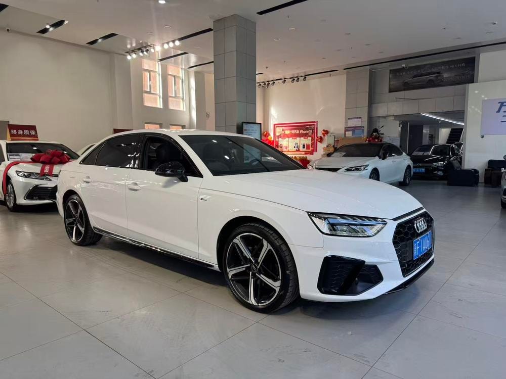 Audi A4L 2024 — фото автомобиля 1