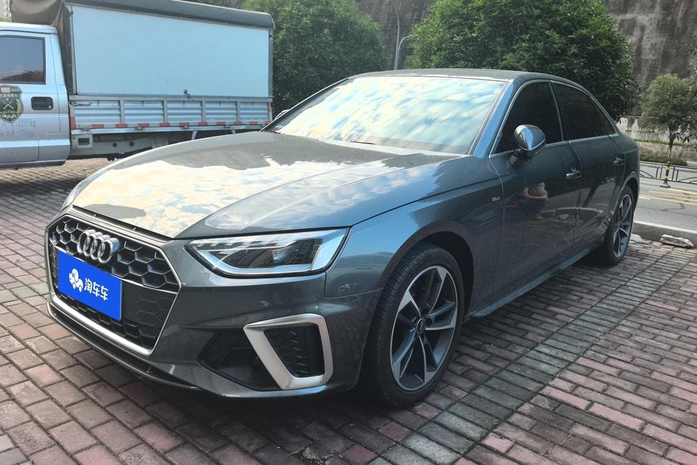 Audi A4L 2024 — фото автомобиля 1