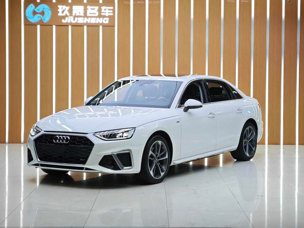 Audi A4L 2020 — фото автомобиля