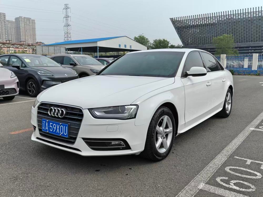 Audi A4L 2013 — фото автомобиля