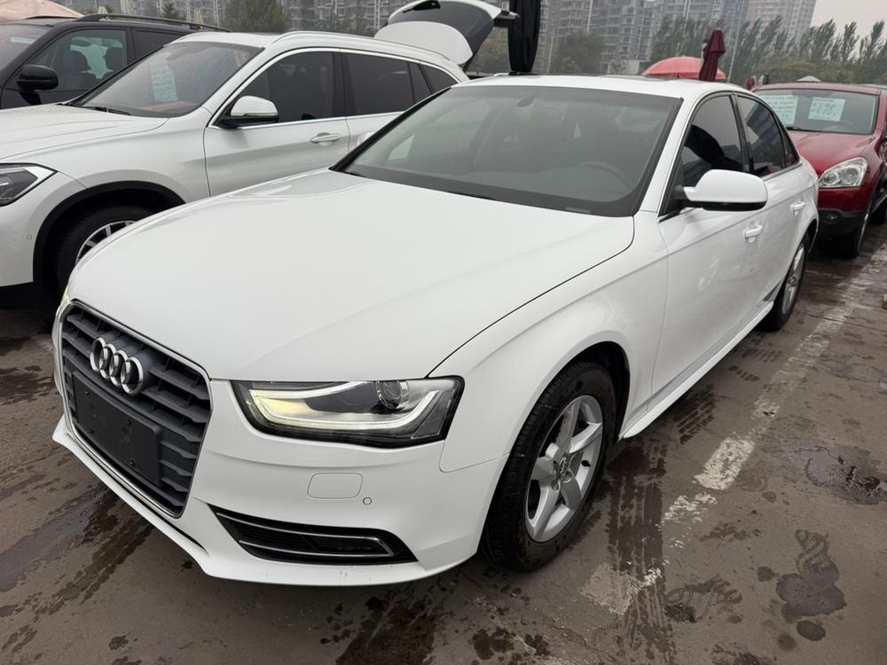Audi A4L 2013 — фото автомобиля 1