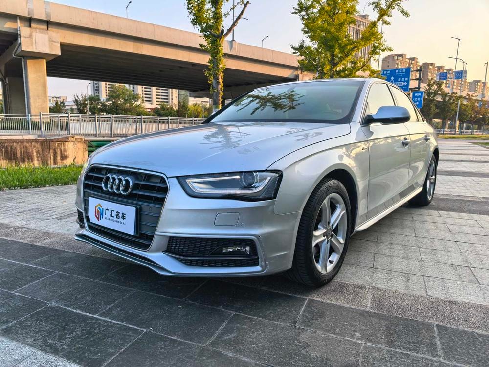 Audi A4L 2015 — фото автомобиля