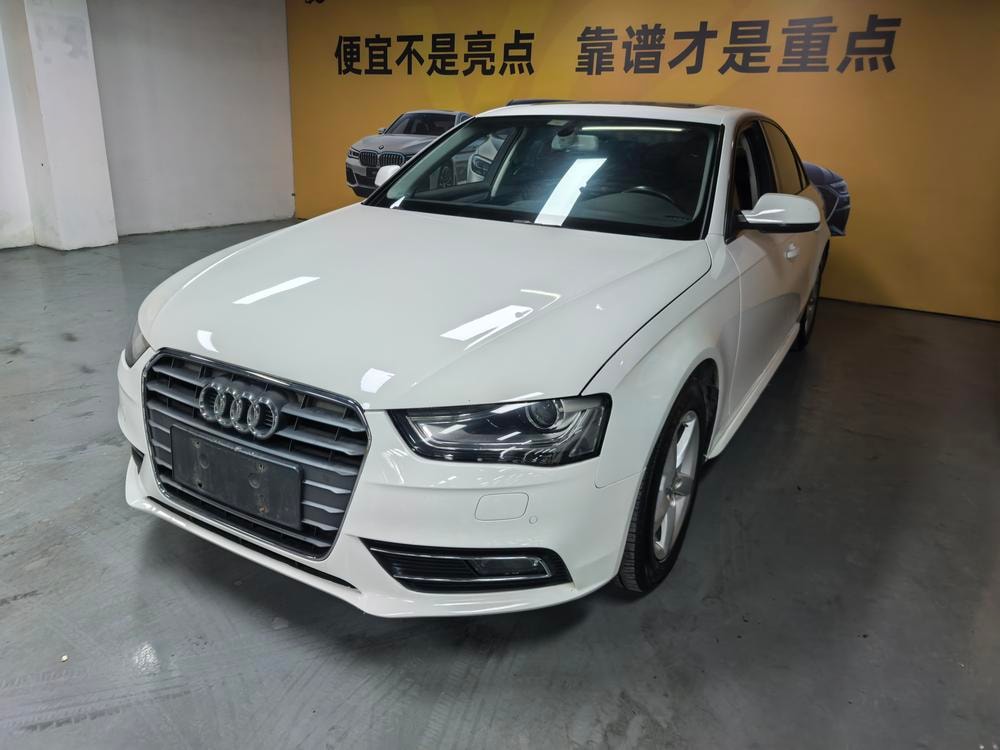 Audi A4L 2015 — фото автомобиля