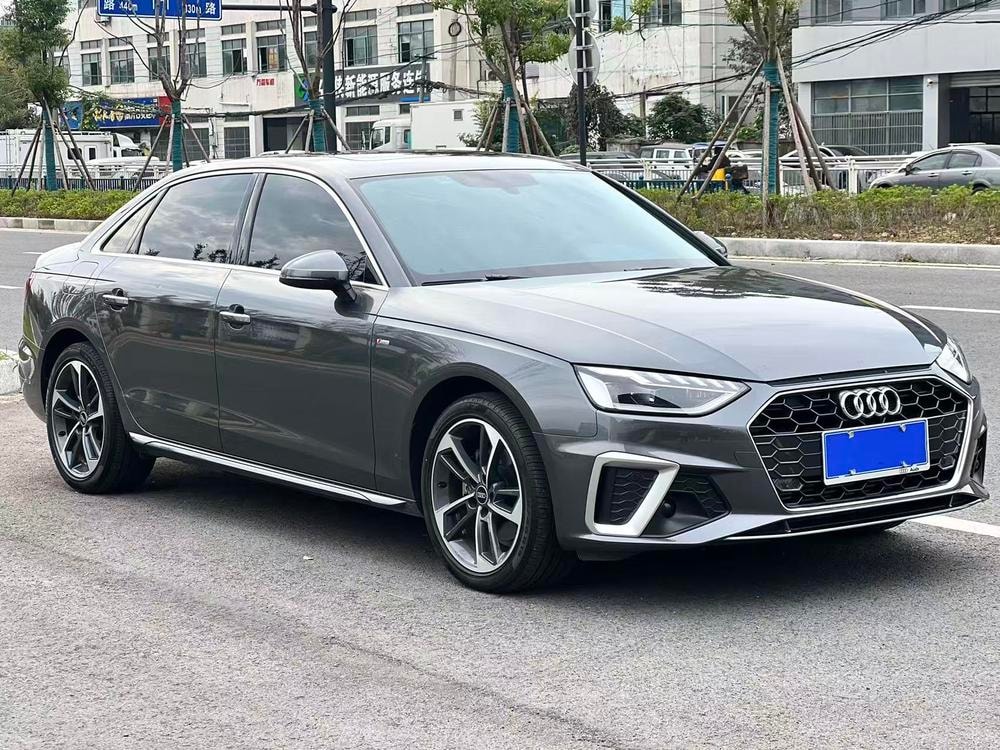 Audi A4L 2023 — фото автомобиля