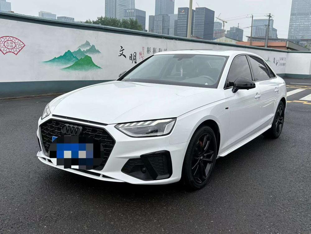 Audi A4L 2022 — фото автомобиля