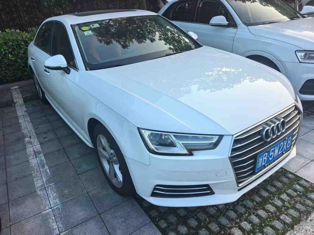 Audi A4L 2018 — фото автомобиля