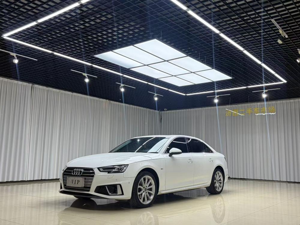Audi A4L 2019 — фото автомобиля