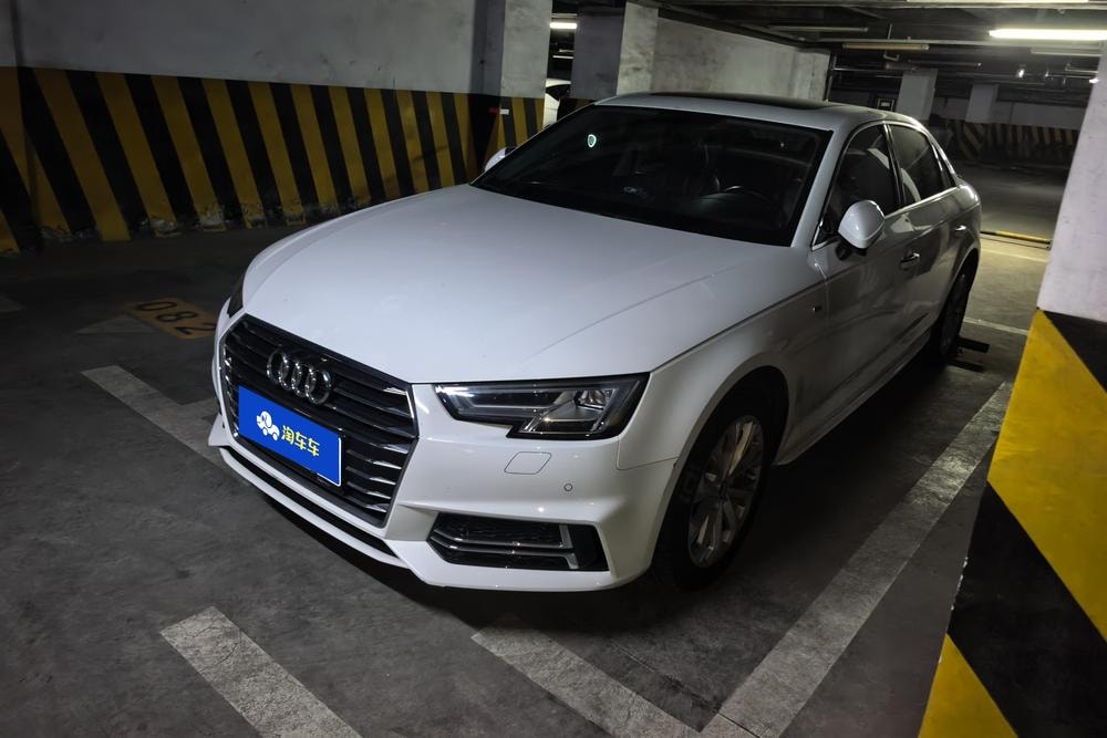 Audi A4L 2019 — фото автомобиля