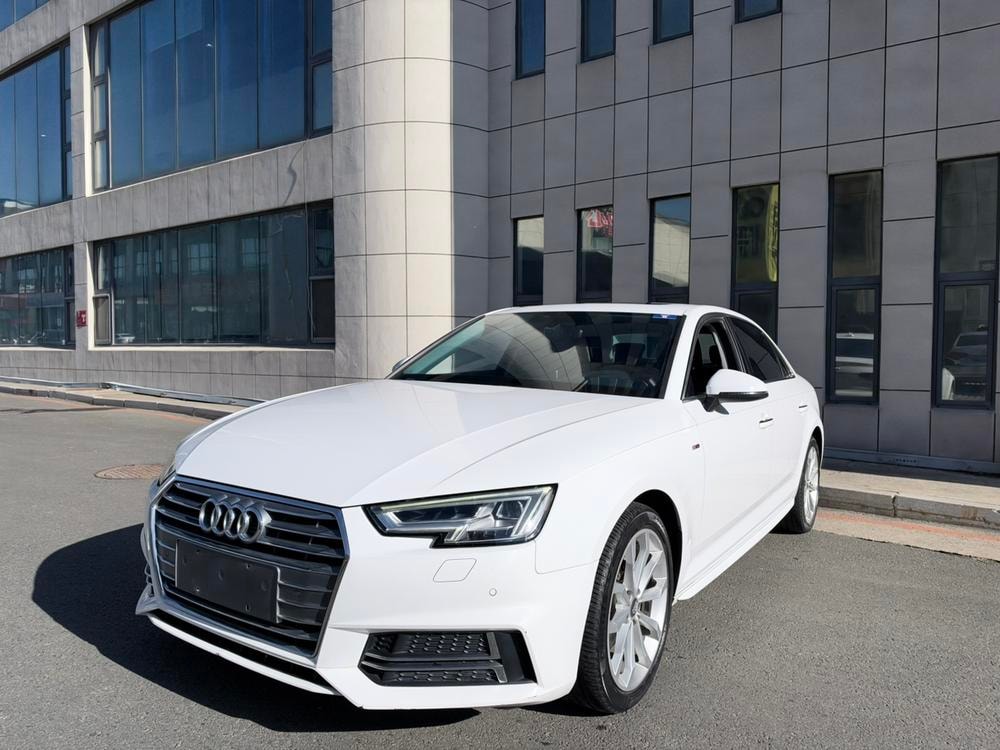 Audi A4L 2018 — фото автомобиля