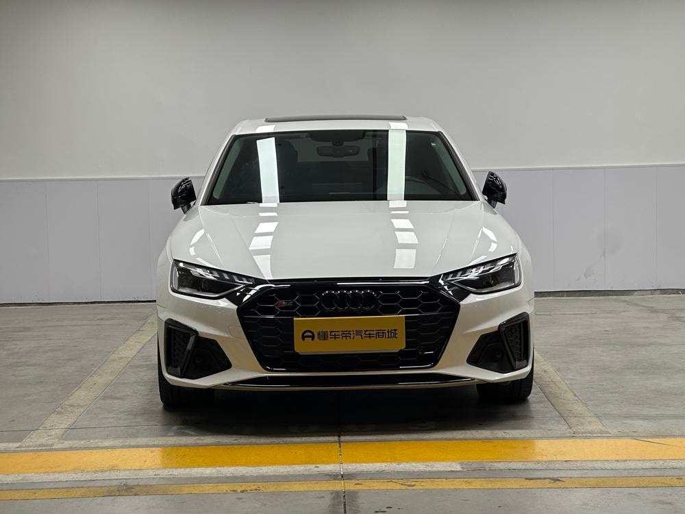 Audi A4L 2020 — фото автомобиля