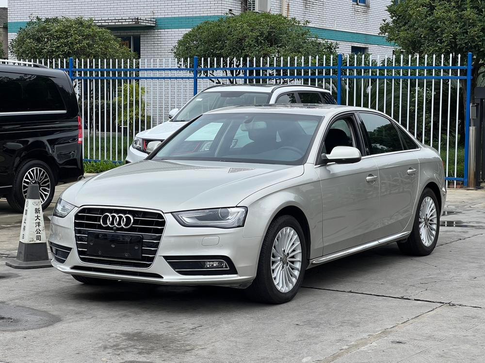 Audi A4L 2016 — фото автомобиля