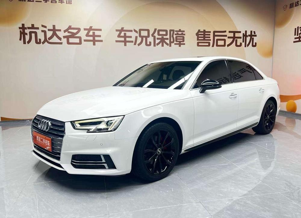 Audi A4L 2018 — фото автомобиля