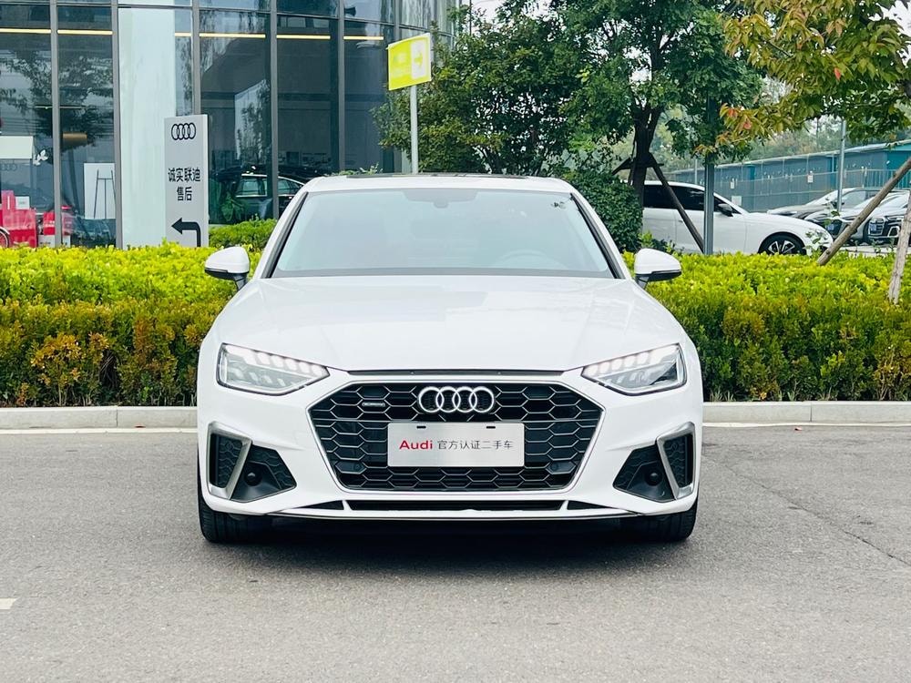 Audi A4L 2020 — фото автомобиля
