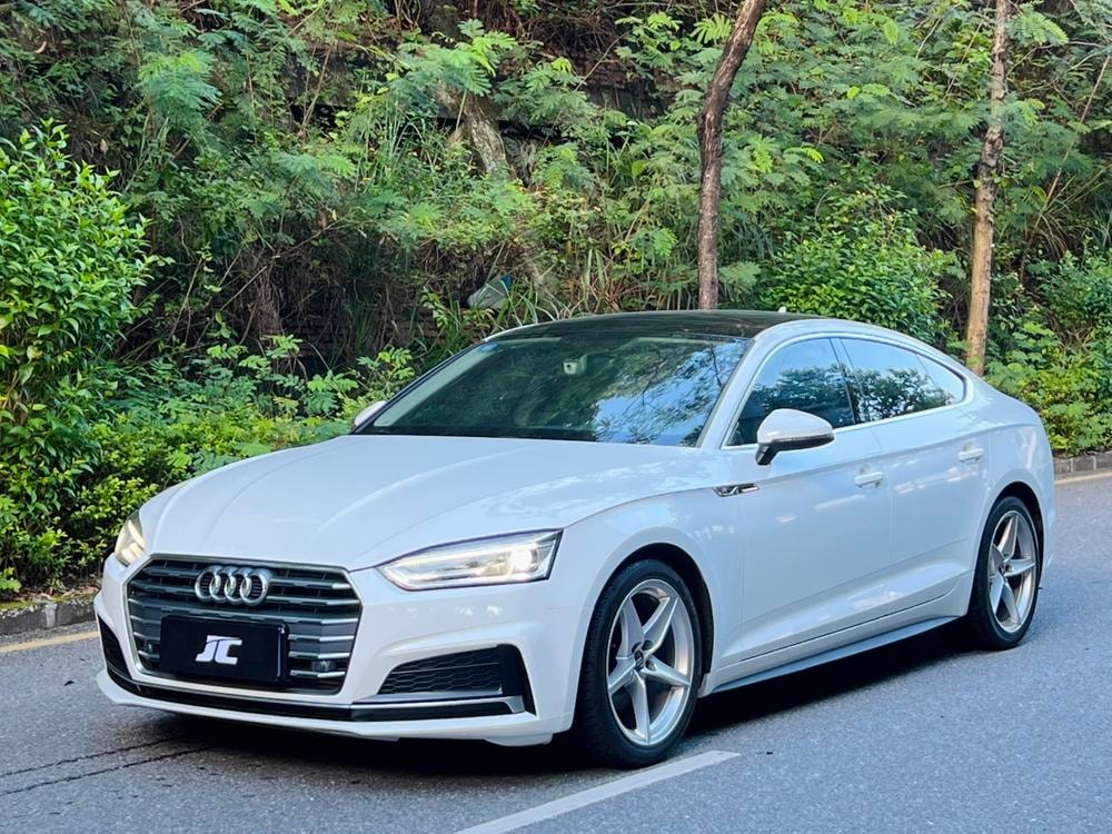 Audi A5 2017 — фото автомобиля 1