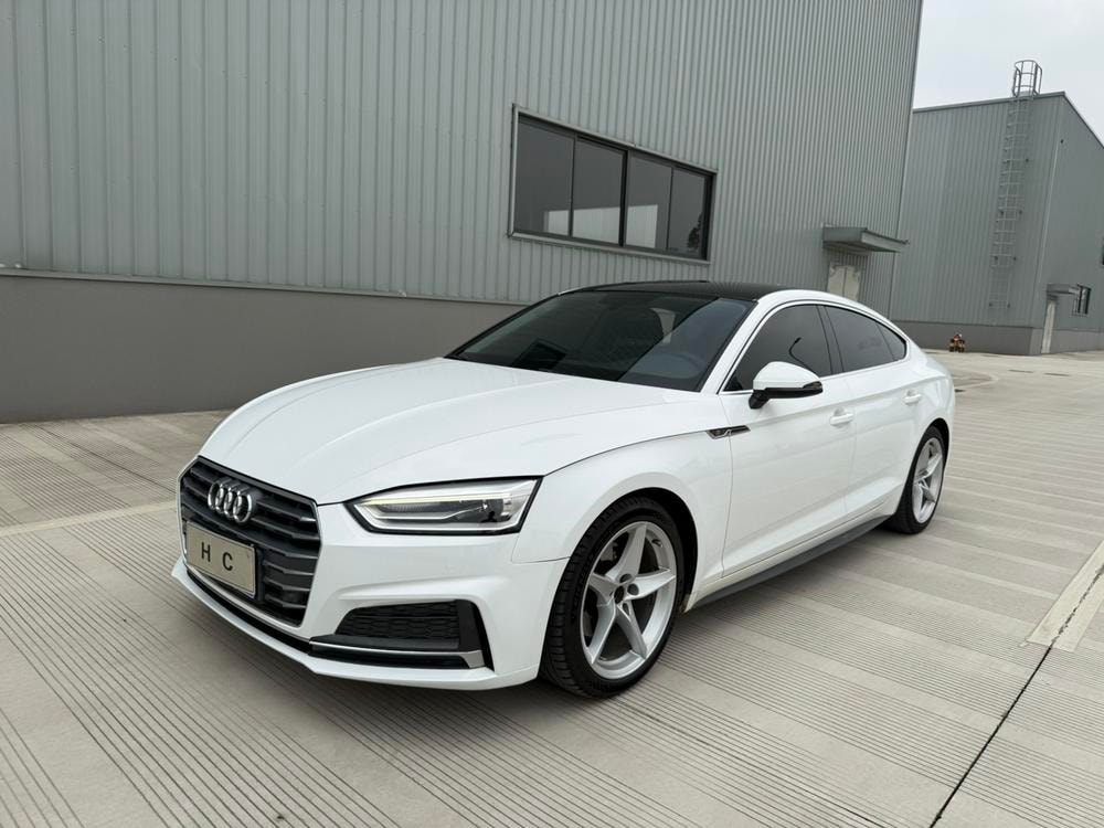 Audi A5 2017 — фото автомобиля