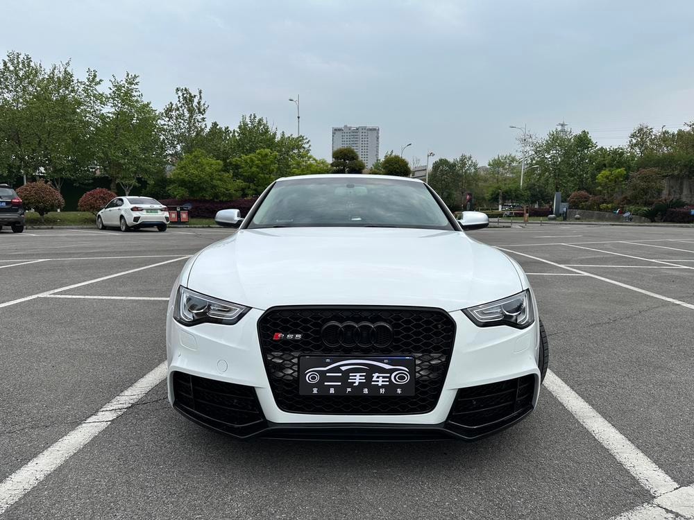Audi A5 2013 — фото автомобиля