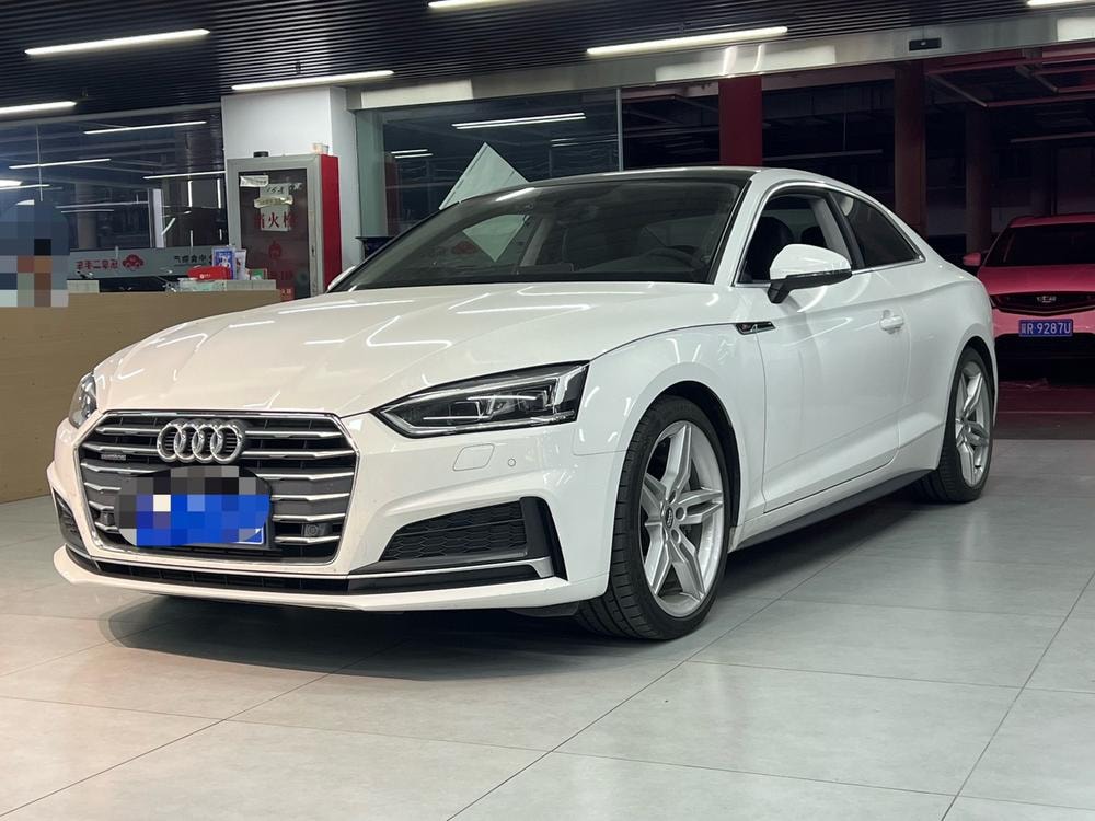 Audi A5 2017 — фото автомобиля