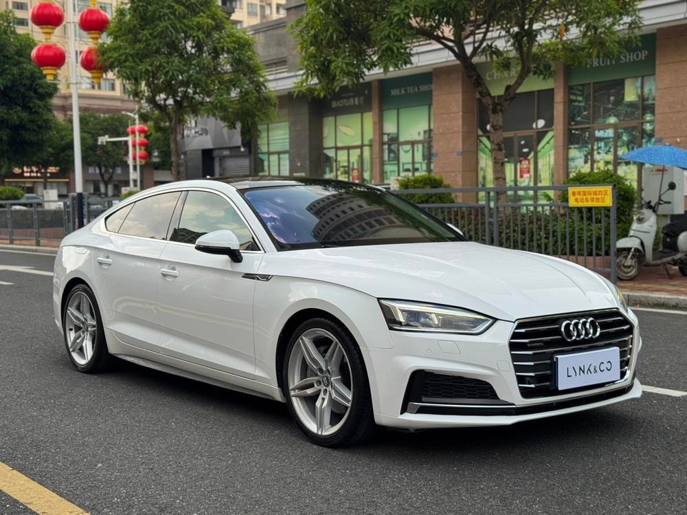 Audi A5 2017 — фото автомобиля