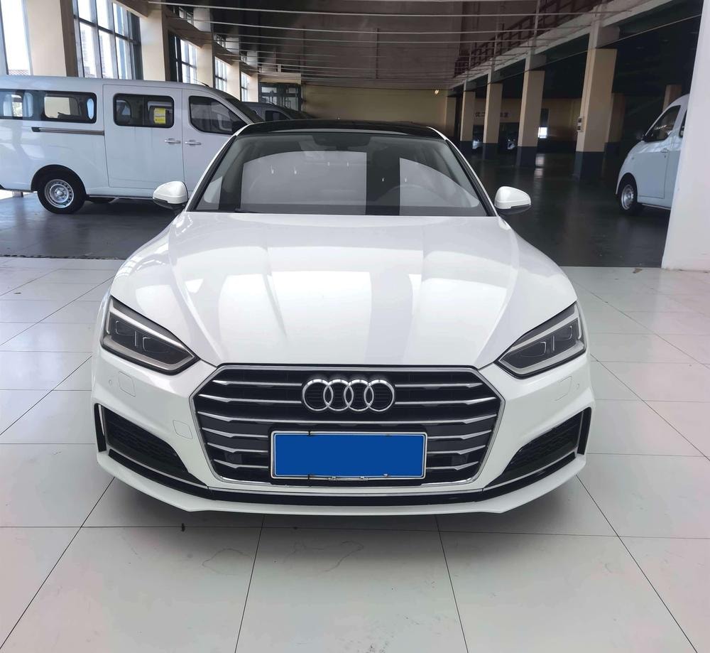 Audi A5 2017 — фото автомобиля 1