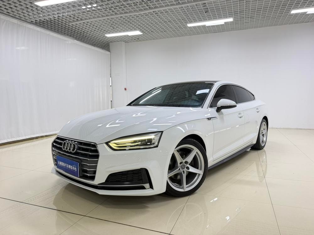 Audi A5 2017 — фото автомобиля 1