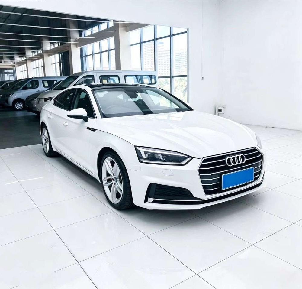 Audi A5 2017 — фото автомобиля
